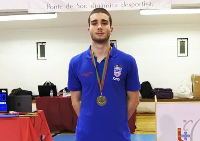 Rádio Regional do Centro: Miguel Diz conquista bronze no campeonato nacional de karate sénior