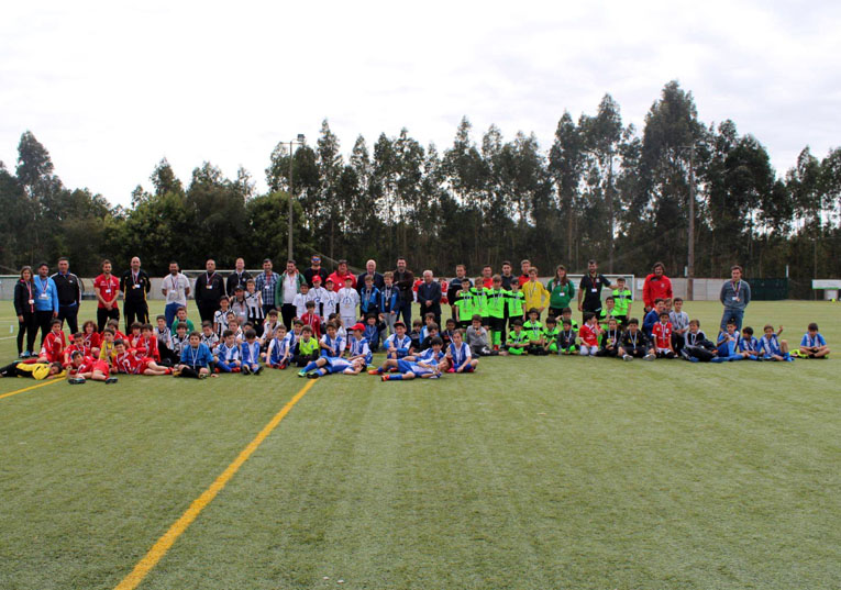 Rádio Regional do Centro: Torneio de futebol jovem animou Vinha da Rainha (Soure)