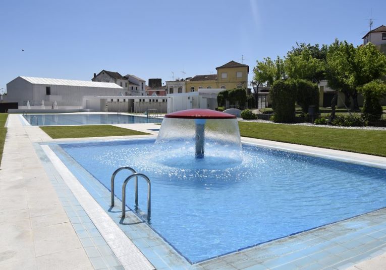 Rádio Regional do Centro: Soure: Piscinas municipais ao ar livre já abriram ao público