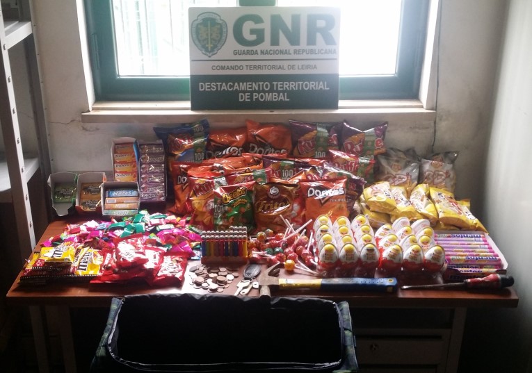 Rádio Regional do Centro: Pombal: GNR deveve jovem por furto em estabelecimento comercial de Carnide