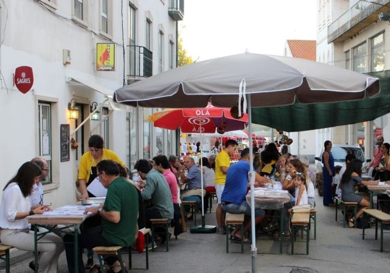 Rádio Regional do Centro: Soure: Mega Esplanada “serve” gastronomia, artesanato e animação cultural Rádio Regional do Centro: Soure: Mega Esplanada “serve” gastronomia, artesanato e animação cultural