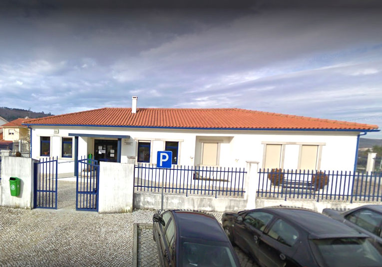 Rádio Regional do Centro: Chão de Couce entrega abaixo-assinado contra fecho do posto de saúde até amanhã