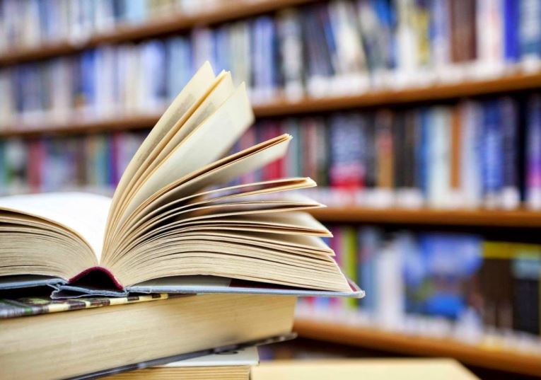 Rádio Regional do Centro: Interior Centro lança prémio literário nacional para descobrir novos autores