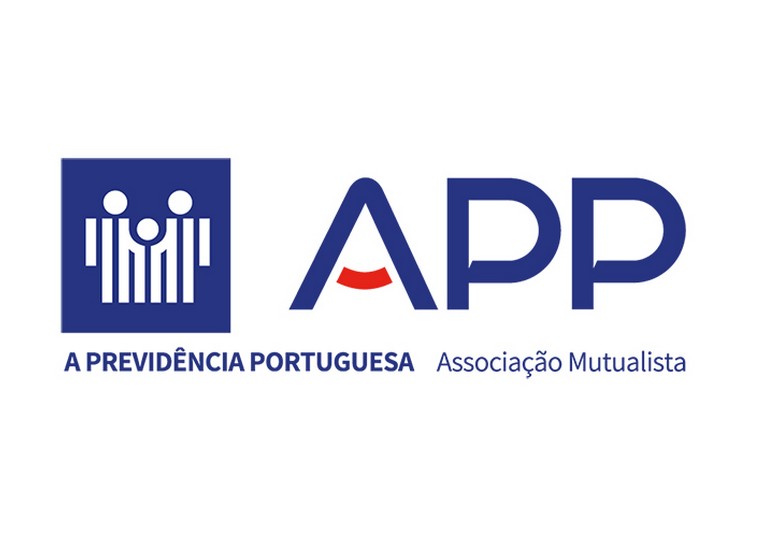 Rádio Regional do Centro: Programa da Manhã: “Transformação” é a exposição que está patente na APP