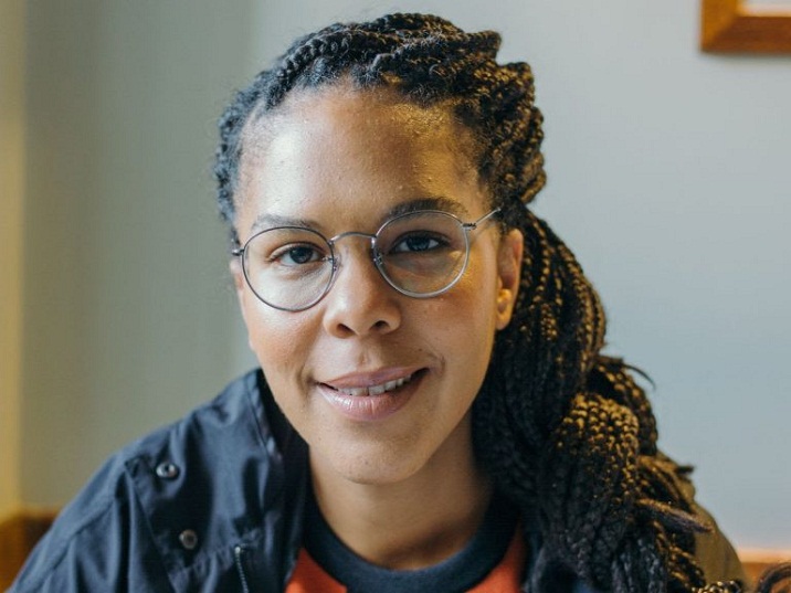 Rádio Regional do Centro: Djaimilia Pereira de Almeida vence Prémio Literário Inês de Castro