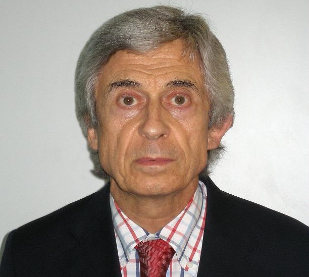 Rádio Regional do Centro: Advocacia: Medalha de Honra para Castanheira Neves