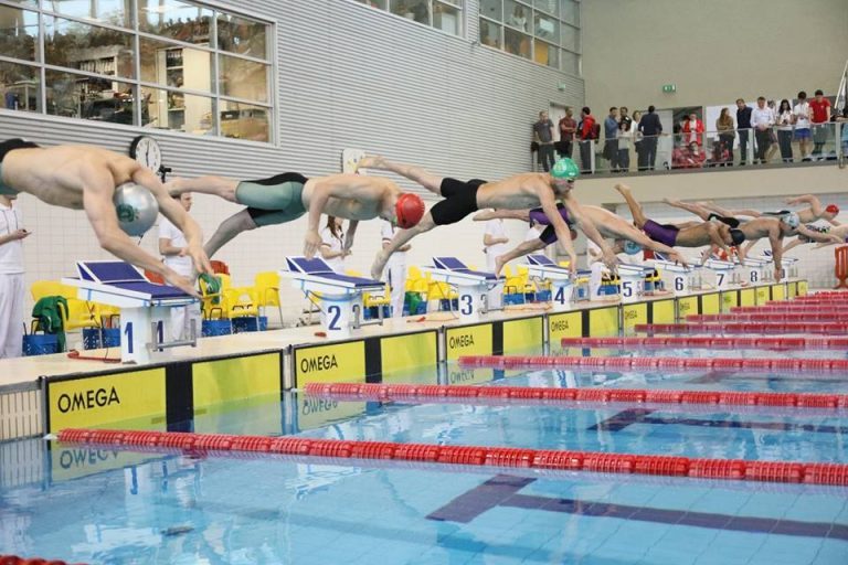 Rádio Regional do Centro: Coimbra: Nadador Francisco Santos bate recorde nacional dos 200 metros costas