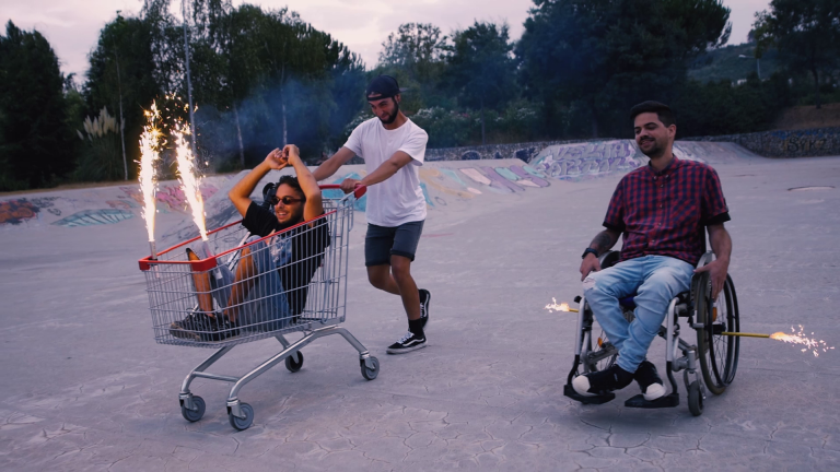 Rádio Regional do Centro: Projecto inovador da APCC vence prémio europeu