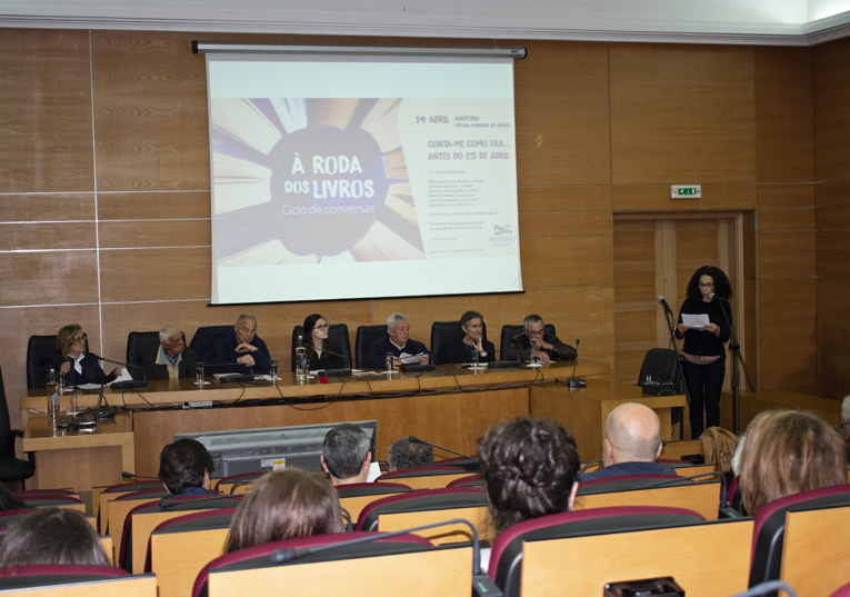 Rádio Regional do Centro: Ansião: “À Roda dos Livros” recordou Abril