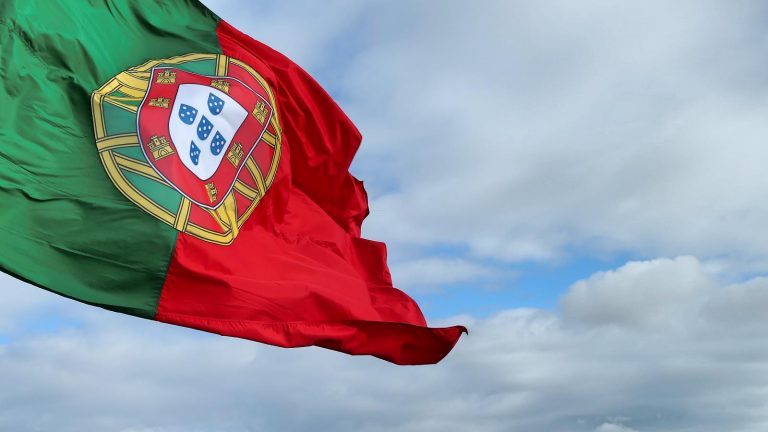 Rádio Regional do Centro: Descentralização: Comissão defende novo referendo para a regionalização