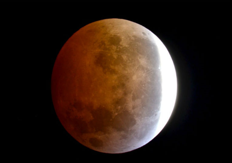 Rádio Regional do Centro: Eclipse parcial da Lua vai ser hoje visível em Portugal