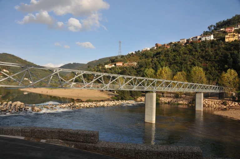 Rádio Regional do Centro: Coimbra: Ponte na praia de Palheiros e Zorro é inaugurada a 04 de Julho