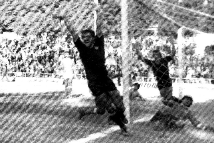 Rádio Regional do Centro: Faleceu Camilo Conceição, antigo jogador da Académica de Coimbra