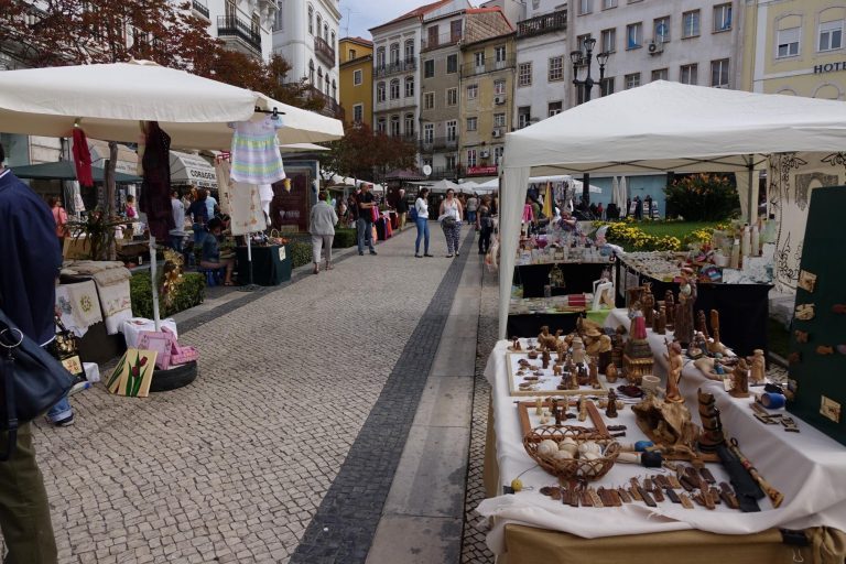 Rádio Regional do Centro: Feira de Artesanato Urbano volta a animar a “Baixa” de Coimbra