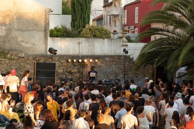 Rádio Regional do Centro: Casa das Artes Bissaya Barreto recebe festival de música electrónica