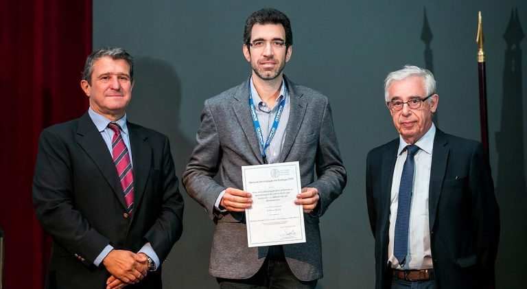 Rádio Regional do Centro: Associação de Urologia premeia investigadores da FMUC e do CHUC