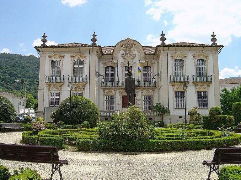 Rádio Regional do Centro: Câmara da Lousã aprova Orçamento de 18,5 milhões de euros Rádio Regional do Centro: Câmara da Lousã aprova Orçamento de 18,5 milhões de euros