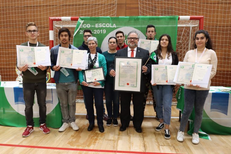 Rádio Regional do Centro: Cantanhede em evidência na entrega da Bandeira Verde Eco-Escolas Rádio Regional do Centro: Cantanhede em evidência na entrega da Bandeira Verde Eco-Escolas