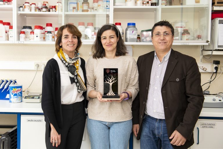 Rádio Regional do Centro: Premiado projecto da UC de combate a doenças do envelhecimento Rádio Regional do Centro: Premiado projecto da UC de combate a doenças do envelhecimento