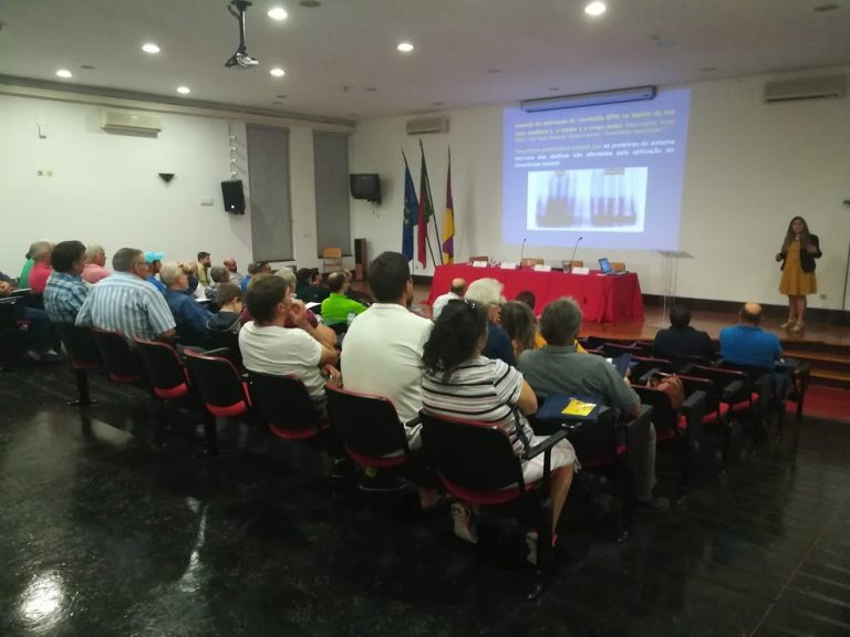 Rádio Regional do Centro: Seminário sobre “A Importância da Apicultura na Agricultura” em Cantanhede Rádio Regional do Centro: Seminário sobre “A Importância da Apicultura na Agricultura” em Cantanhede