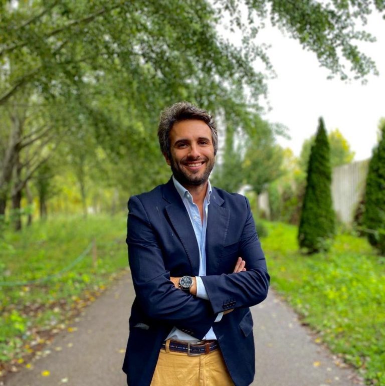 Rádio Regional do Centro: Carlos Lopes ganha a Barbosa de Melo no PSD de Coimbra Rádio Regional do Centro: Carlos Lopes ganha a Barbosa de Melo no PSD de Coimbra