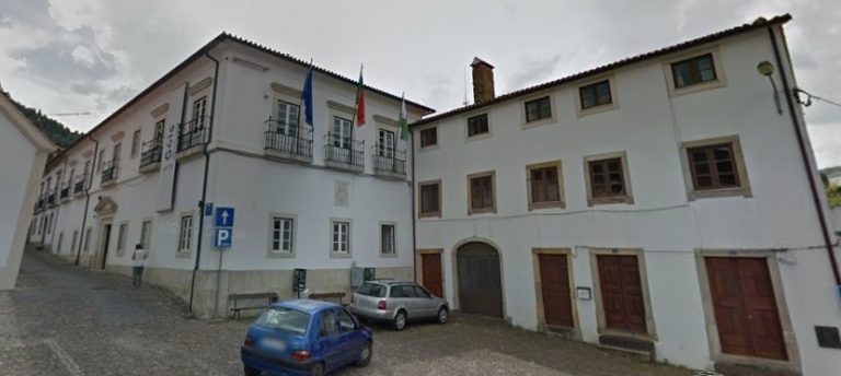 Rádio Regional do Centro: Instalações municipais de Góis vão ter desfibrilhadores Rádio Regional do Centro: Instalações municipais de Góis vão ter desfibrilhadores