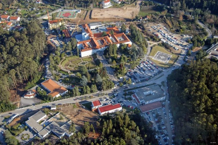 Rádio Regional do Centro: PS chumbou projectos de resolução sobre nova Maternidade em Coimbra Rádio Regional do Centro: PS chumbou projectos de resolução sobre nova Maternidade em Coimbra