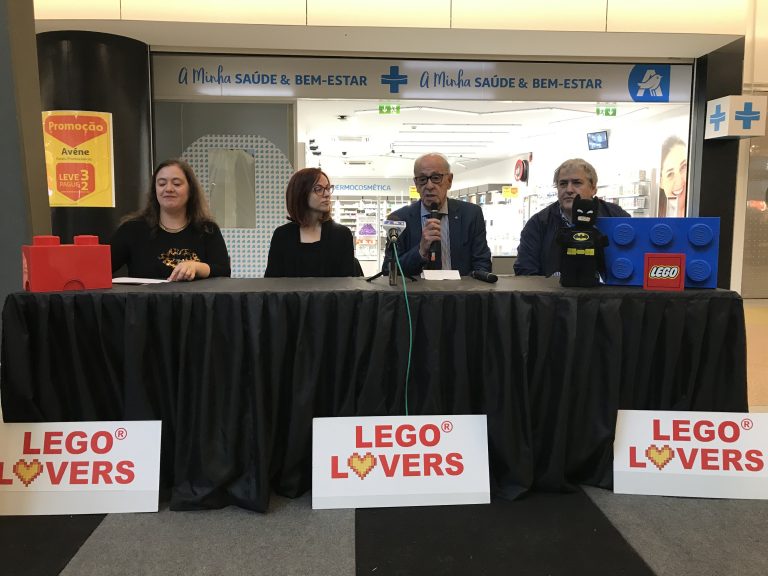Rádio Regional do Centro: A magia do Natal em Lego está a chegar a Coimbra Rádio Regional do Centro: A magia do Natal em Lego está a chegar a Coimbra