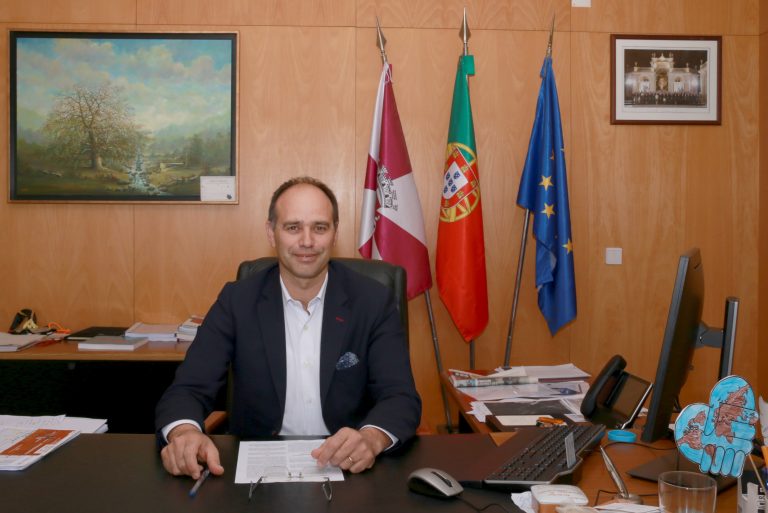 Rádio Regional do Centro: Oliveira do Bairro: Auditor externo evidencia saúde financeira do Município