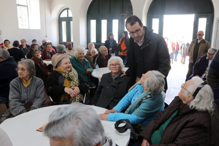 Rádio Regional do Centro: Câmara Municipal da Lousã promove Semana Sénior Rádio Regional do Centro: Câmara Municipal da Lousã promove Semana Sénior