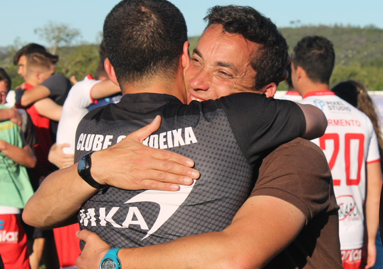 Rádio Regional do Centro: Futebol: Treinador Pedro Ilharco deixa Clube Condeixa Rádio Regional do Centro: Futebol: Treinador Pedro Ilharco deixa Clube Condeixa