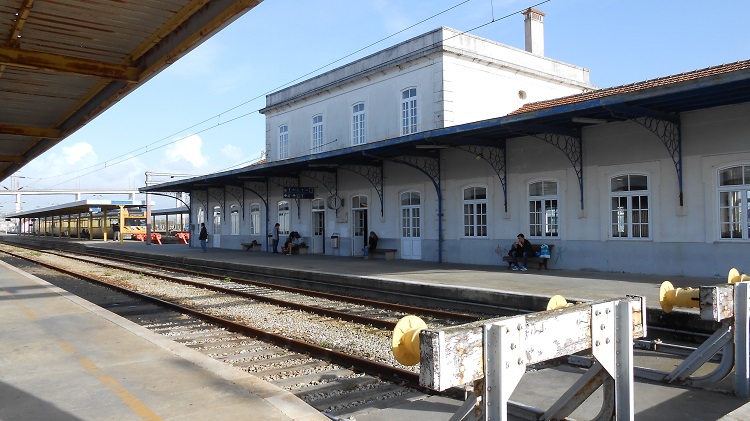 Rádio Regional do Centro: Figueira da Foz: Ana Abrunhosa defende electrificação da Linha do Oeste