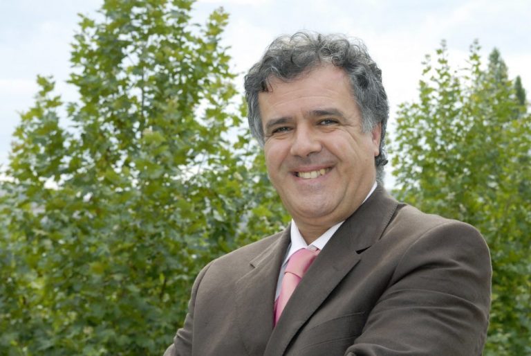 Rádio Regional do Centro: Investigador de Coimbra recebe prémio da Universidade Complutense