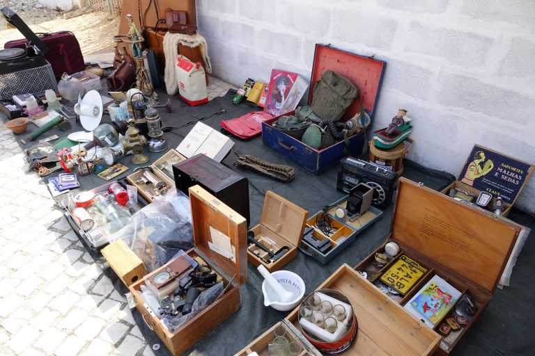 Rádio Regional do Centro: Feira das Velharias em Coimbra junto à Loja do Cidadão, no próximo sábado