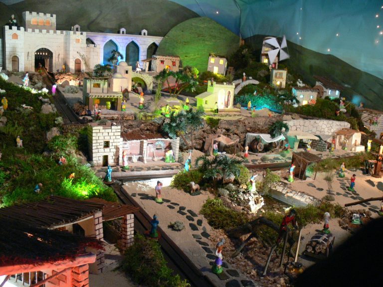 Rádio Regional do Centro: Bombeiros Sapadores de Coimbra já têm o Presépio em movimento