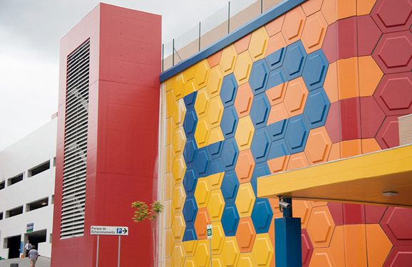 Rádio Regional do Centro: Coimbra: Liga dos Pequeninos dá presentes a crianças do Pediátrico