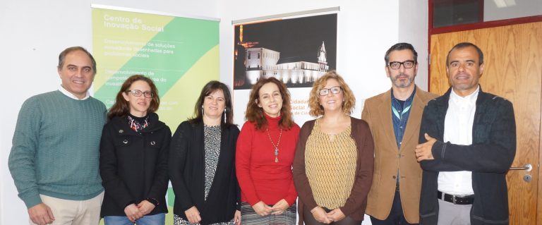 Rádio Regional do Centro: UC desenvolve ferramenta para medir benefícios dos projectos sociais