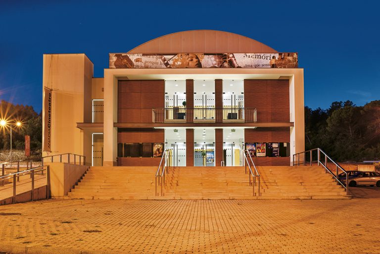 Rádio Regional do Centro: Cineteatro Anadia celebra 11 anos a 06 de Fevereiro