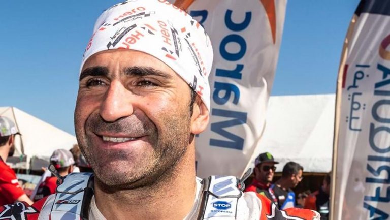 Rádio Regional do Centro: Óbito/Paulo Gonçalves: Caravana do Dakar cumpriu minuto de silêncio Rádio Regional do Centro: Óbito/Paulo Gonçalves: Caravana do Dakar cumpriu minuto de silêncio