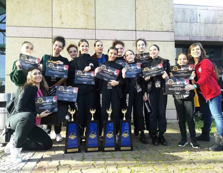 Rádio Regional do Centro: Escola de Dança Arte e Corpo de Coimbra vai representar Portugal em Novembro