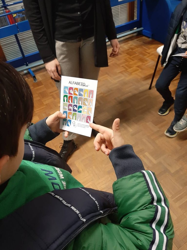 Rádio Regional do Centro: Língua Gestual Portuguesa na Biblioteca Municipal do Sátão