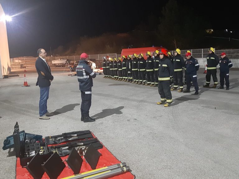 Rádio Regional do Centro: Município de Oliveira do Bairro oferece equipamento a Bombeiros