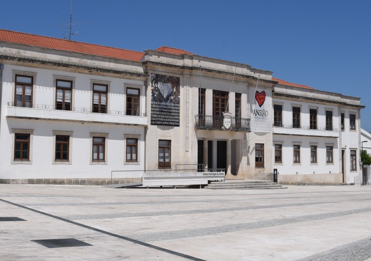 Rádio Regional do Centro: Ansião quer regulamentar acção social escolar