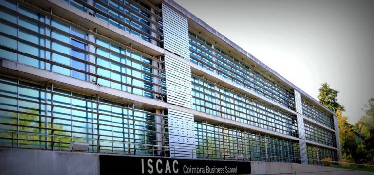 Rádio Regional do Centro: ISCAC conclui que despedimento não aumenta eficácia dos bancos europeus