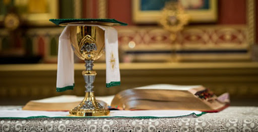 Rádio Regional do Centro: Covid-19: Igreja suspende as missas e outros actos de culto