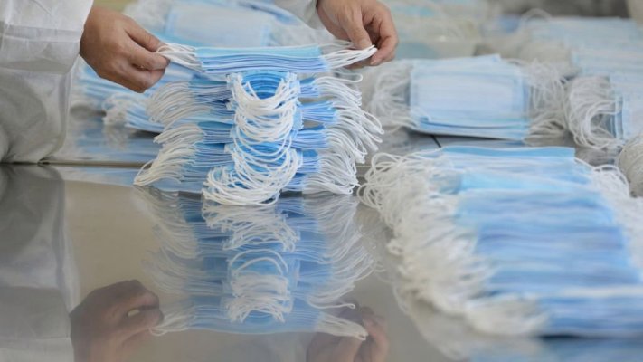 Rádio Regional do Centro: Voluntários produzem equipamentos de protecção para o distrito de Coimbra