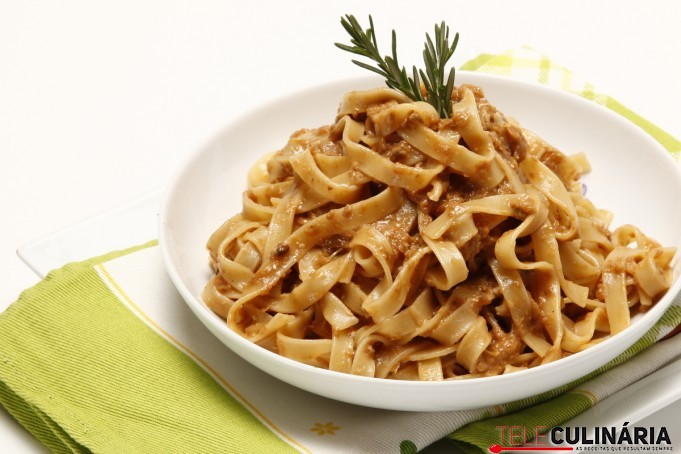 Rádio Regional do Centro: Tagliatelle com pesto de cogumelos porcinni (vegan)