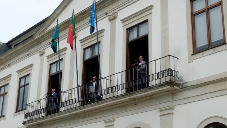 Rádio Regional do Centro: Vila Nova de Poiares: Valores de Abril evocados com programa online
