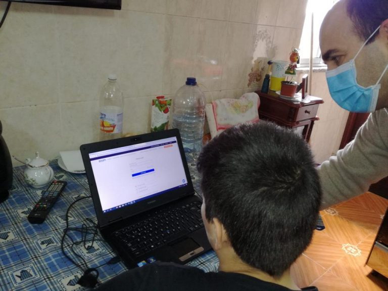 Rádio Regional do Centro: Pampilhosa da Serra entrega equipamentos informáticos a alunos do concelho