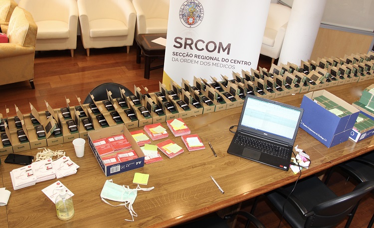 Rádio Regional do Centro: Médicos do Centro entregam equipamentos de comunicação a unidades de saúde